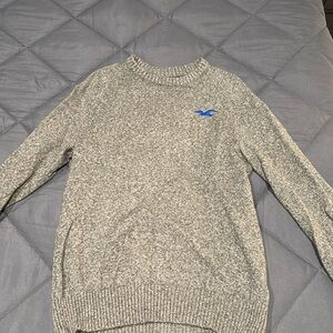 Hollister sweater gray